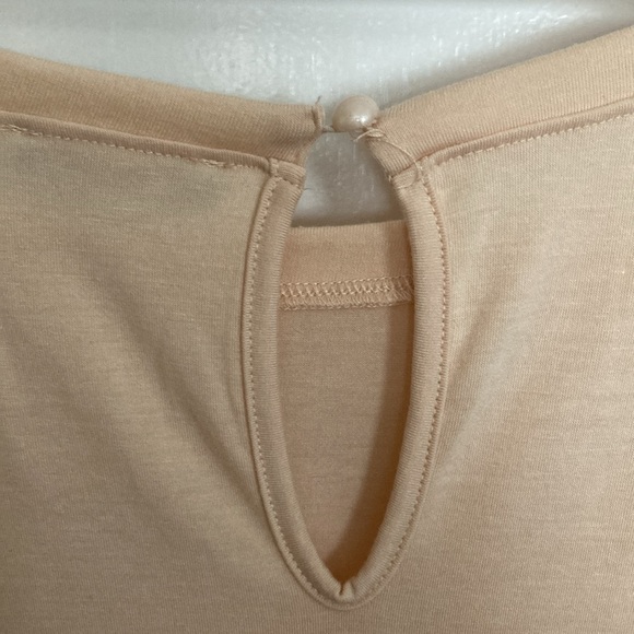 Pretty Garden, Peach color Jumpsuit, on or off shoulder. Size XL - Picture 7 of 16